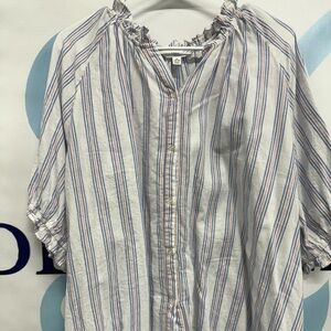 Time and Tru Women’s top with ruffle sleeves